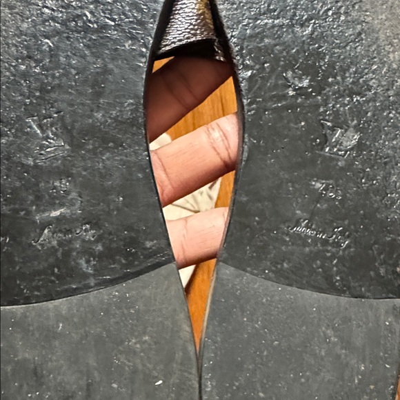 Louis Vuitton Black and Brown Monogram Sandals - Picture 5 of 6